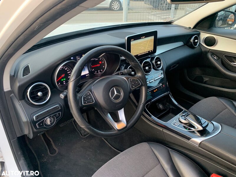 Mercedes-Benz C 220