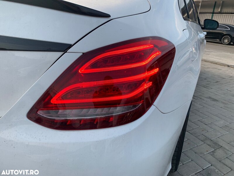 Mercedes-Benz C 220